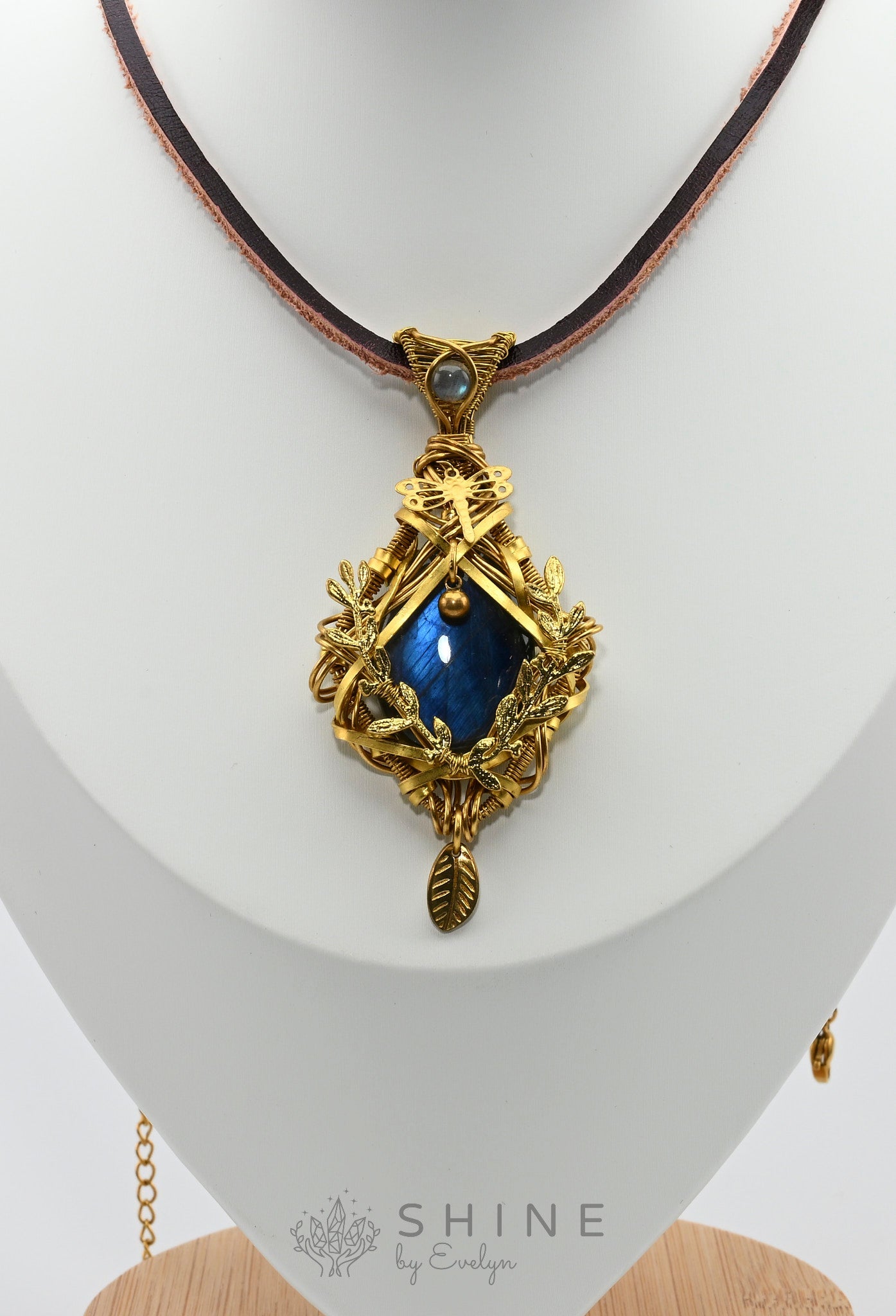 Copper Wraped Labradorite Handmade Pendant Necklace With Leather Cord - Shine by Evelyn - C1736