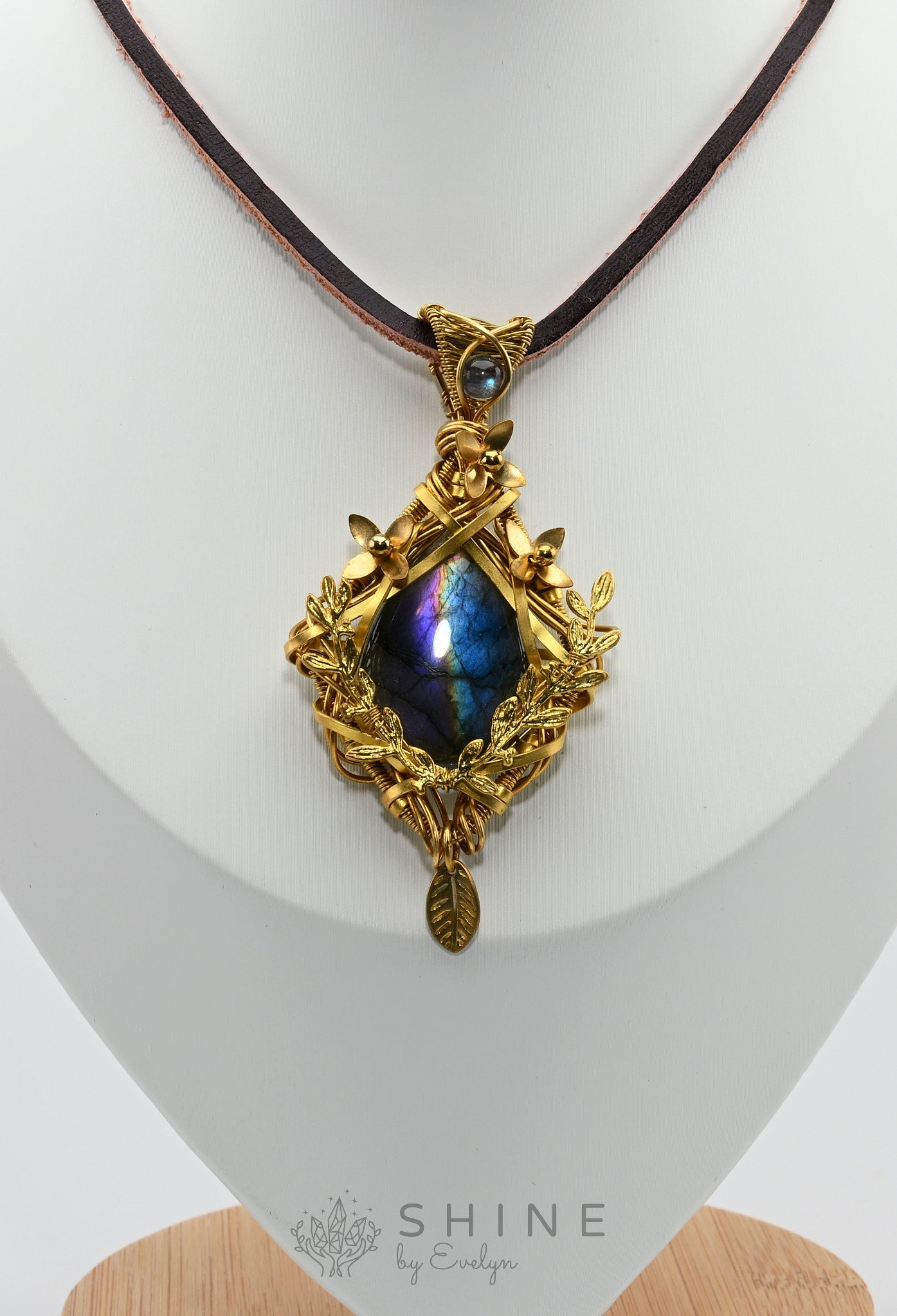 Copper Wraped Labradorite Handmade Pendant Necklace With Leather Cord - Shine by Evelyn - C1723