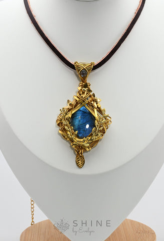 Copper Wraped Labradorite Handmade Pendant Necklace With Leather Cord - Shine by Evelyn - C1734